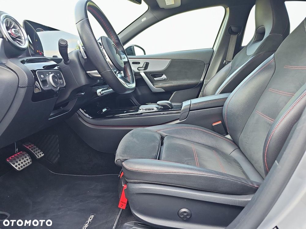 Mercedes-Benz Klasa A 220 4-Matic AMG Line 7G-DCT - 33
