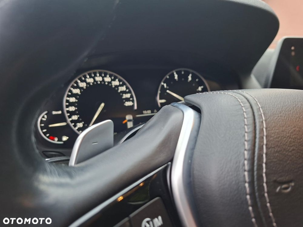 BMW Seria 5 518d Sport Line - 10