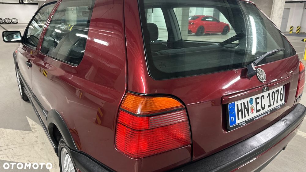 Volkswagen Golf - 37