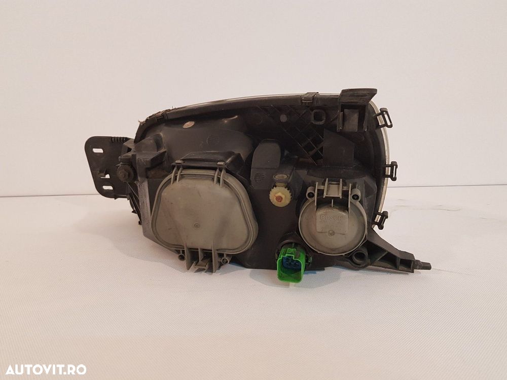 Far dreapta Ford Fiesta dupa 1997 - 6