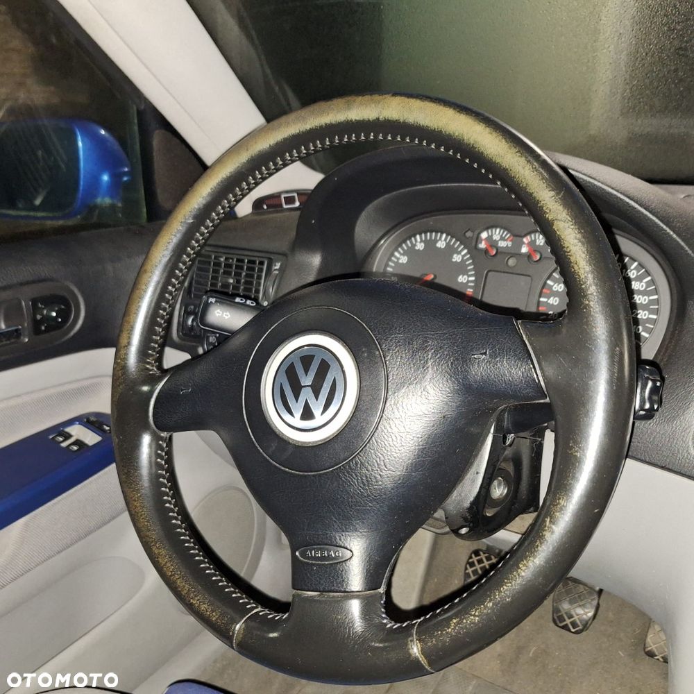 Volkswagen Golf - 4