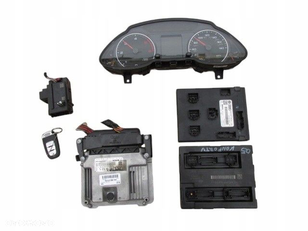 Audi Q5 I 8R 2.0 tdi 2012r 03L906018ML Zestaw startowy komputer licznik