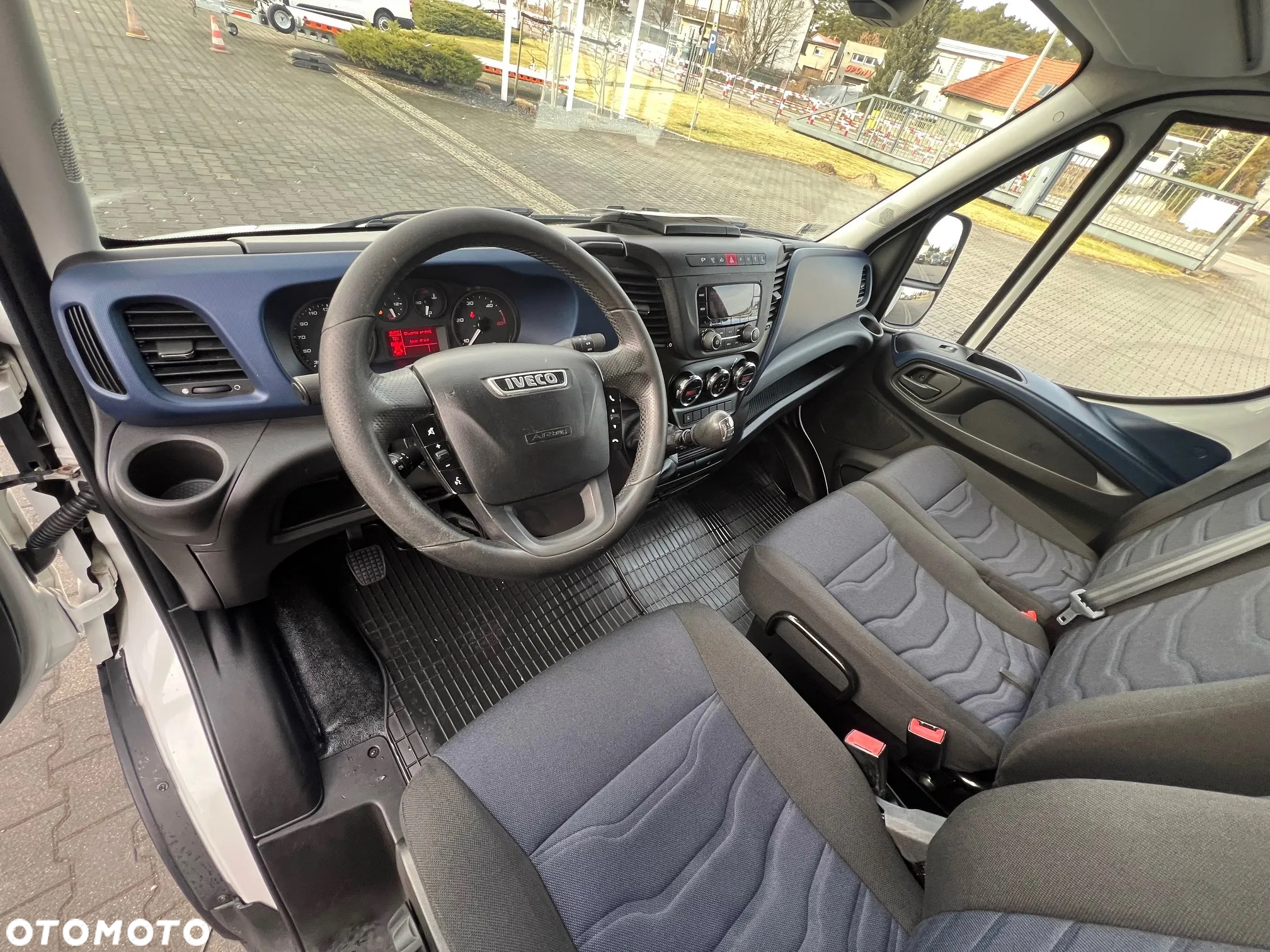 Iveco Daily 50C18 Bliźniaki Kontener Chłodnia/Mroźnia 10ep + 3x Drzwi Salon PL, Jeden Właściciel - 8