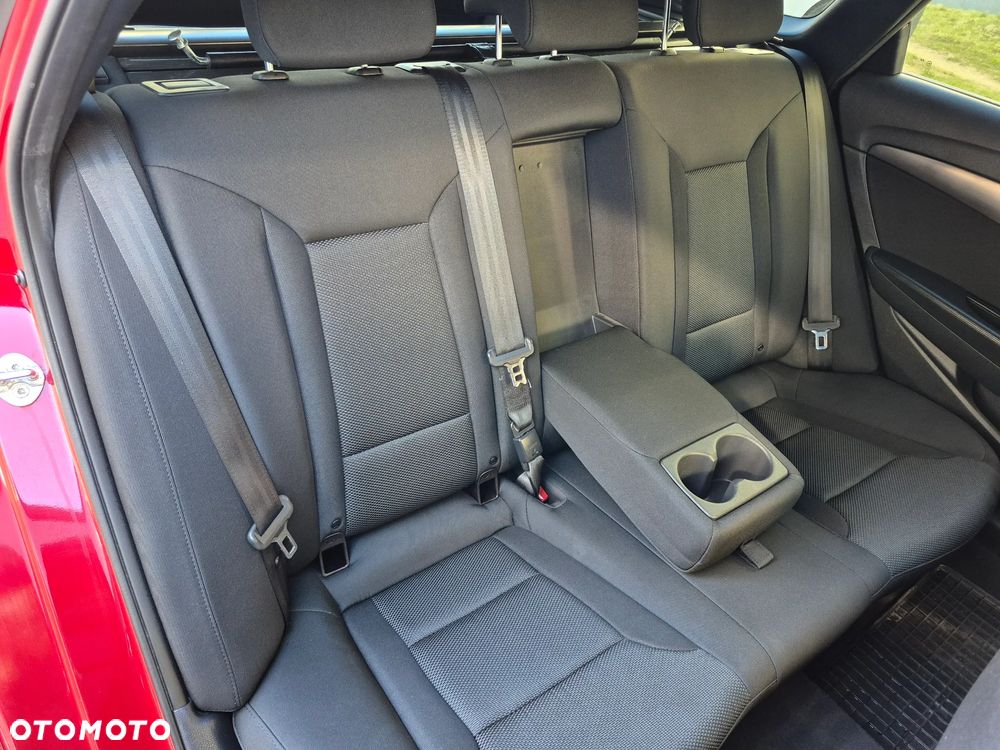 Hyundai i40 1.7 CRDi Comfort + - 17