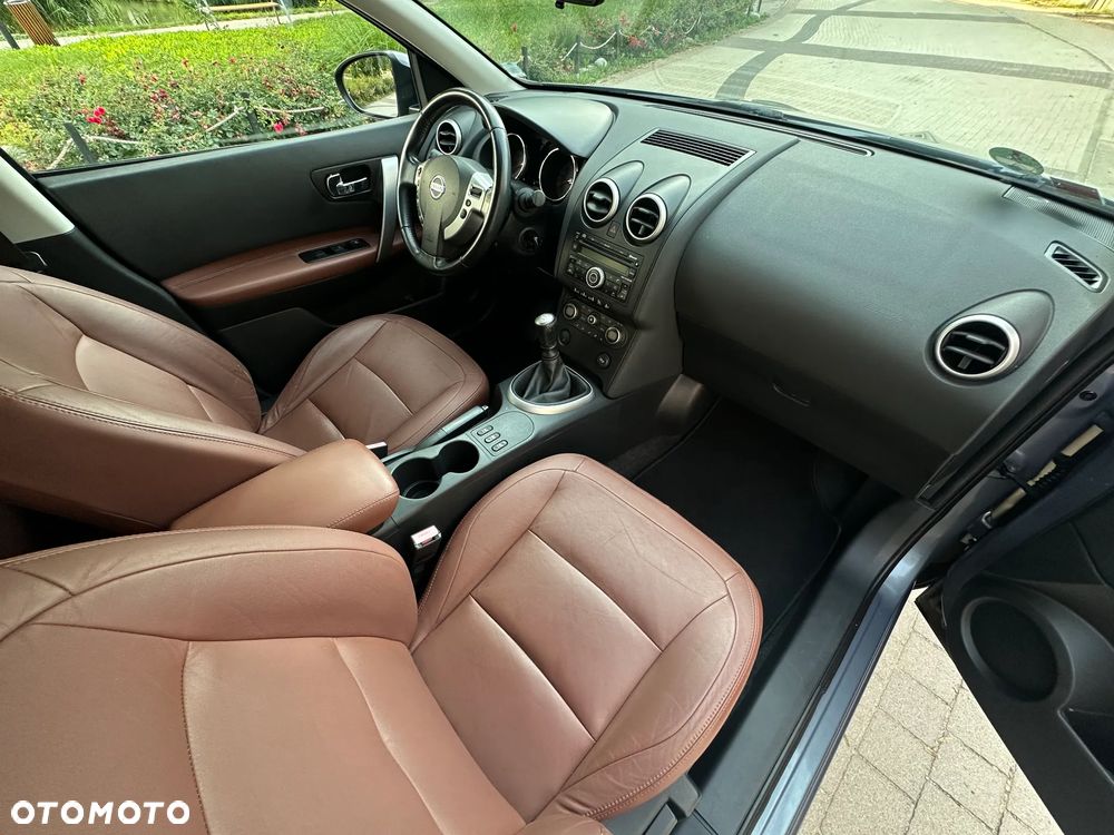 Nissan Qashqai+2 2.0 Tekna Premium - 8