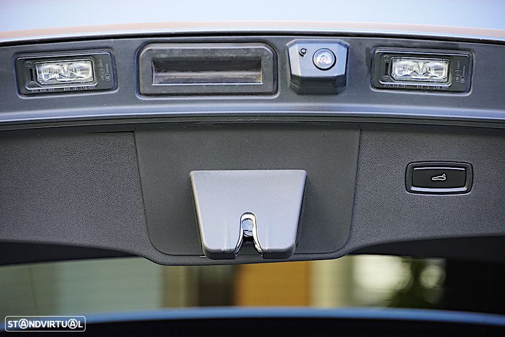 Porsche Cayenne Coupé E-Hybrid - 19