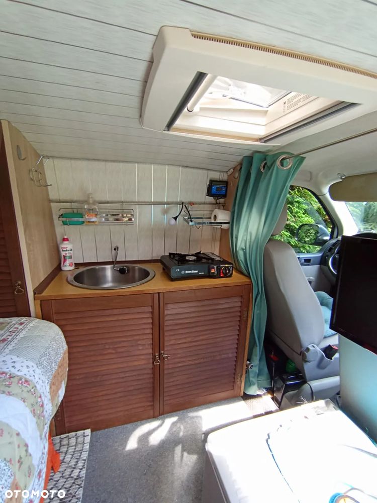 Volkswagen Transporter T5 TDI L2H1 - 18