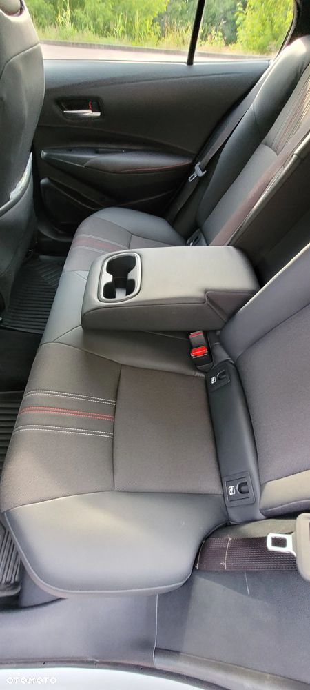 Toyota Corolla 1.8 Hybrid GR Sport - 6