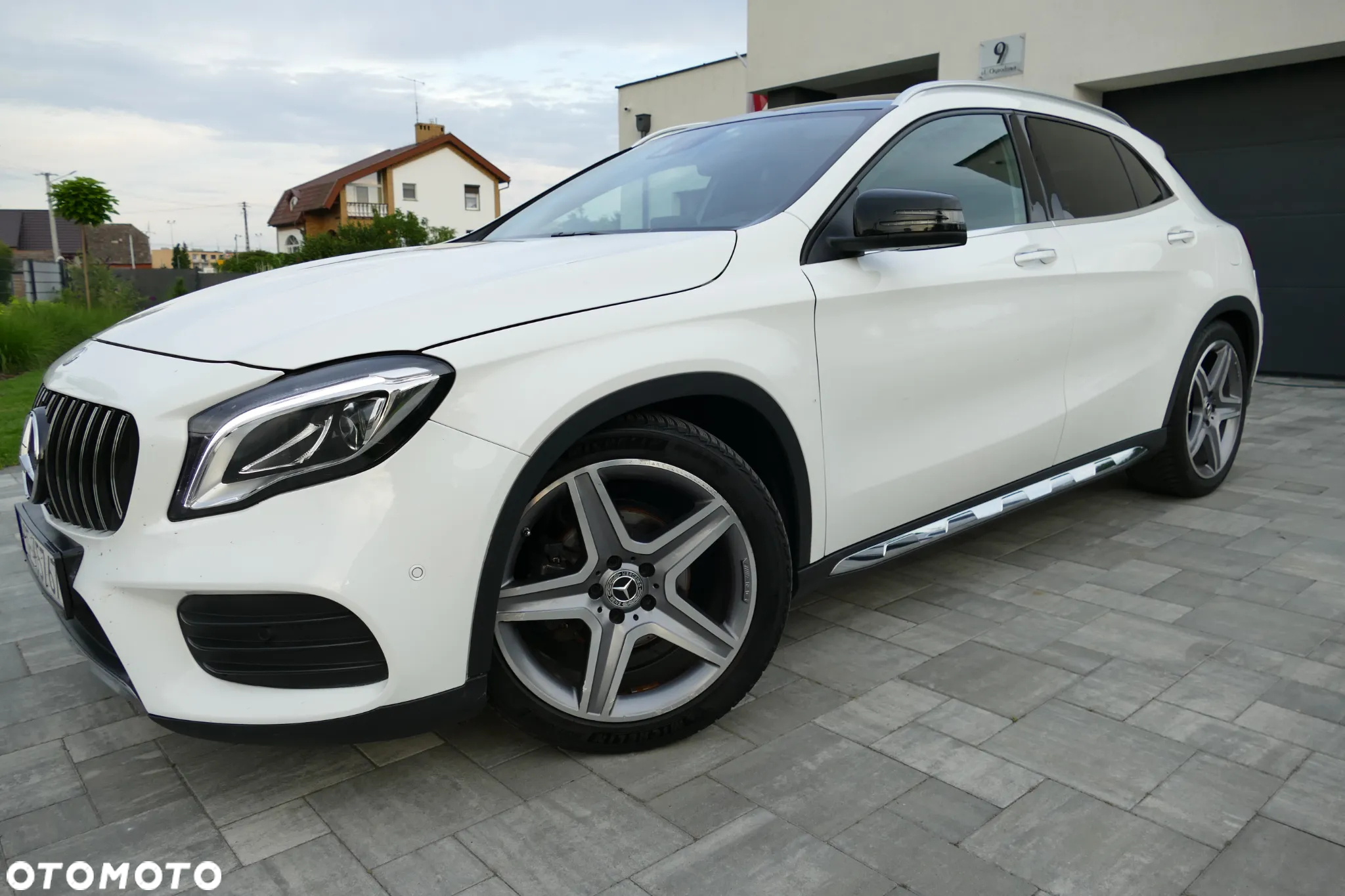 Mercedes-Benz GLA 200 AMG Line - 18