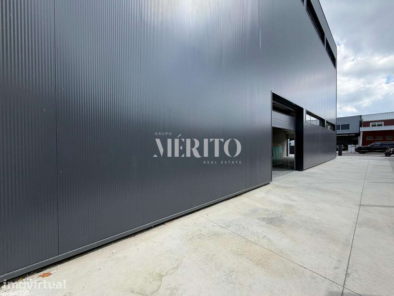 Pavilhão Novo – São Vítor | 300 m2 + 100m2 de Logradouro - Grande imagem: 3/11