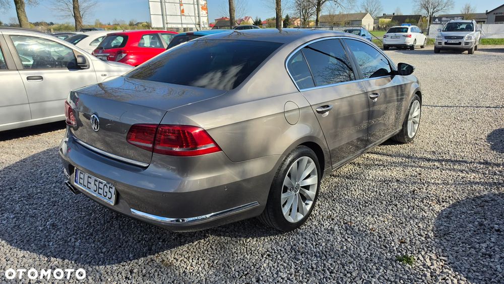 Volkswagen Passat 2.0 TDI Highline DSG - 6