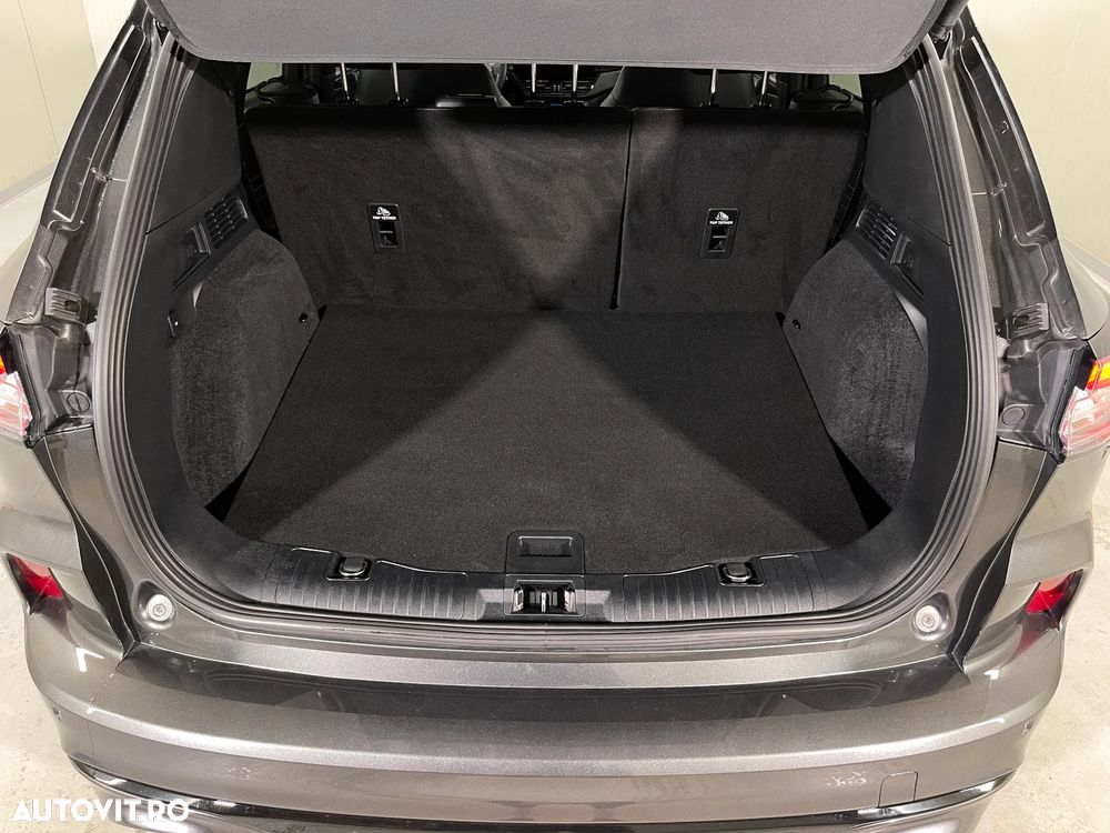 Ford Kuga 2.5 Duratec FHEV 4x4 ST-LINE - 12