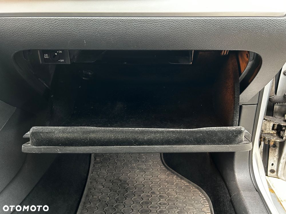 Volkswagen Golf 2.0 TDI Highline - 13