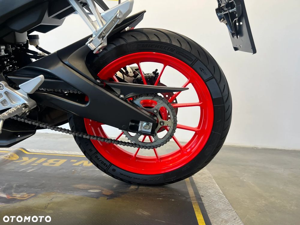 Yamaha MT - 9