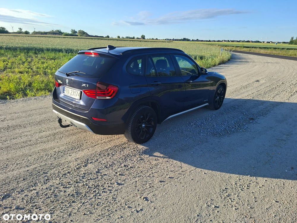 BMW X1 xDrive18d - 10