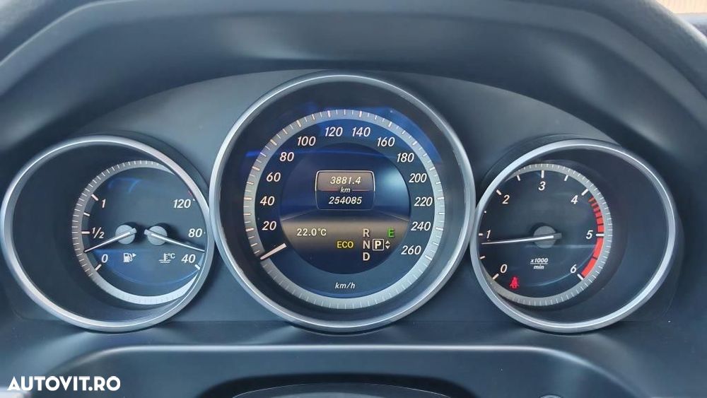 Mercedes-Benz E 200 CDI BlueEfficiency Aut. - 31