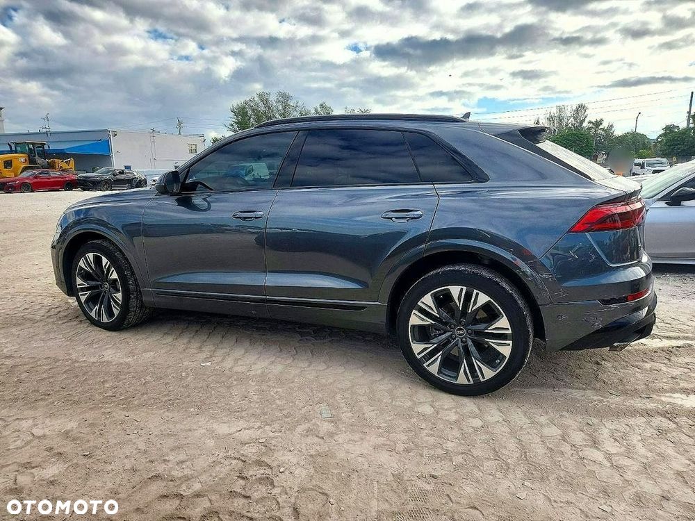 Audi Q8 55 TFSI quattro tiptronic - 5