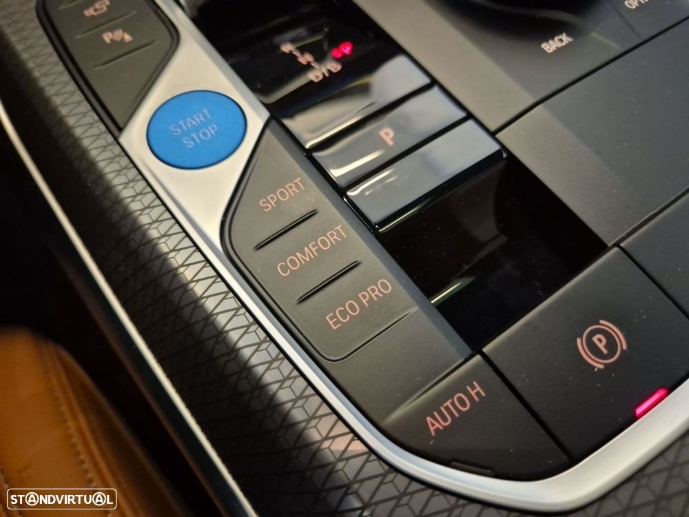 BMW i4 M60 Pack Desportivo M Pro - 27