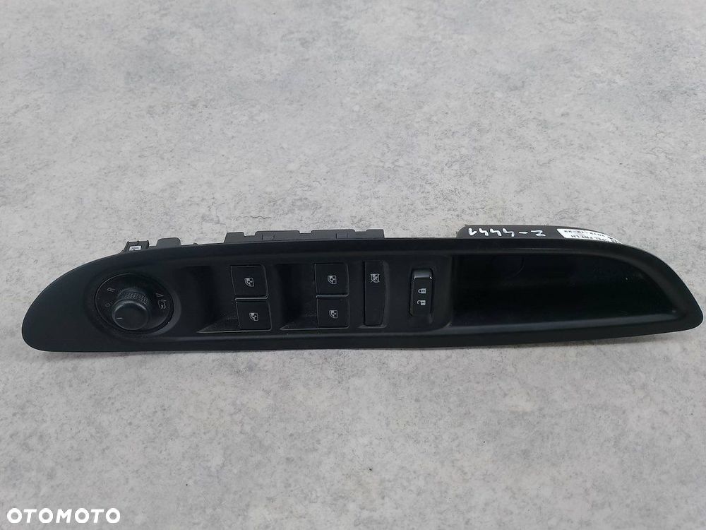 PANEL STEROWANIA SZYB I LUSTEREK OPEL MOKKA I 13305011 95034818 - 2