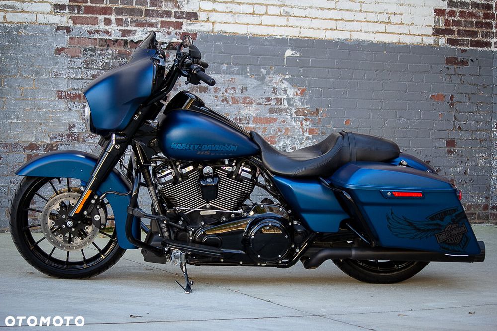 Harley-Davidson Touring Street Glide - 4