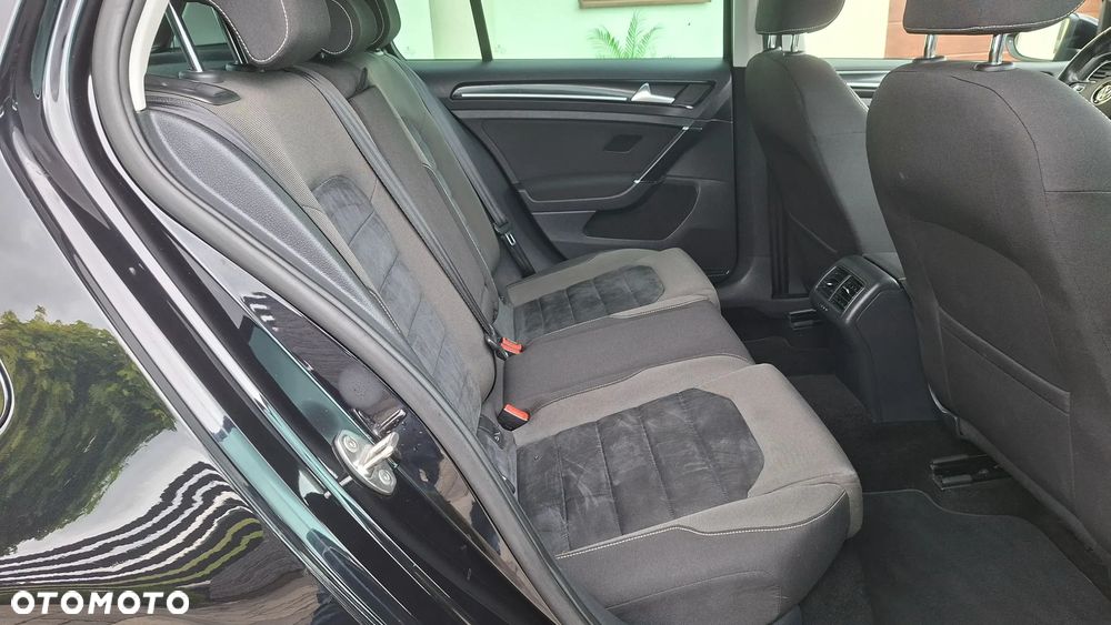 Volkswagen Golf - 13