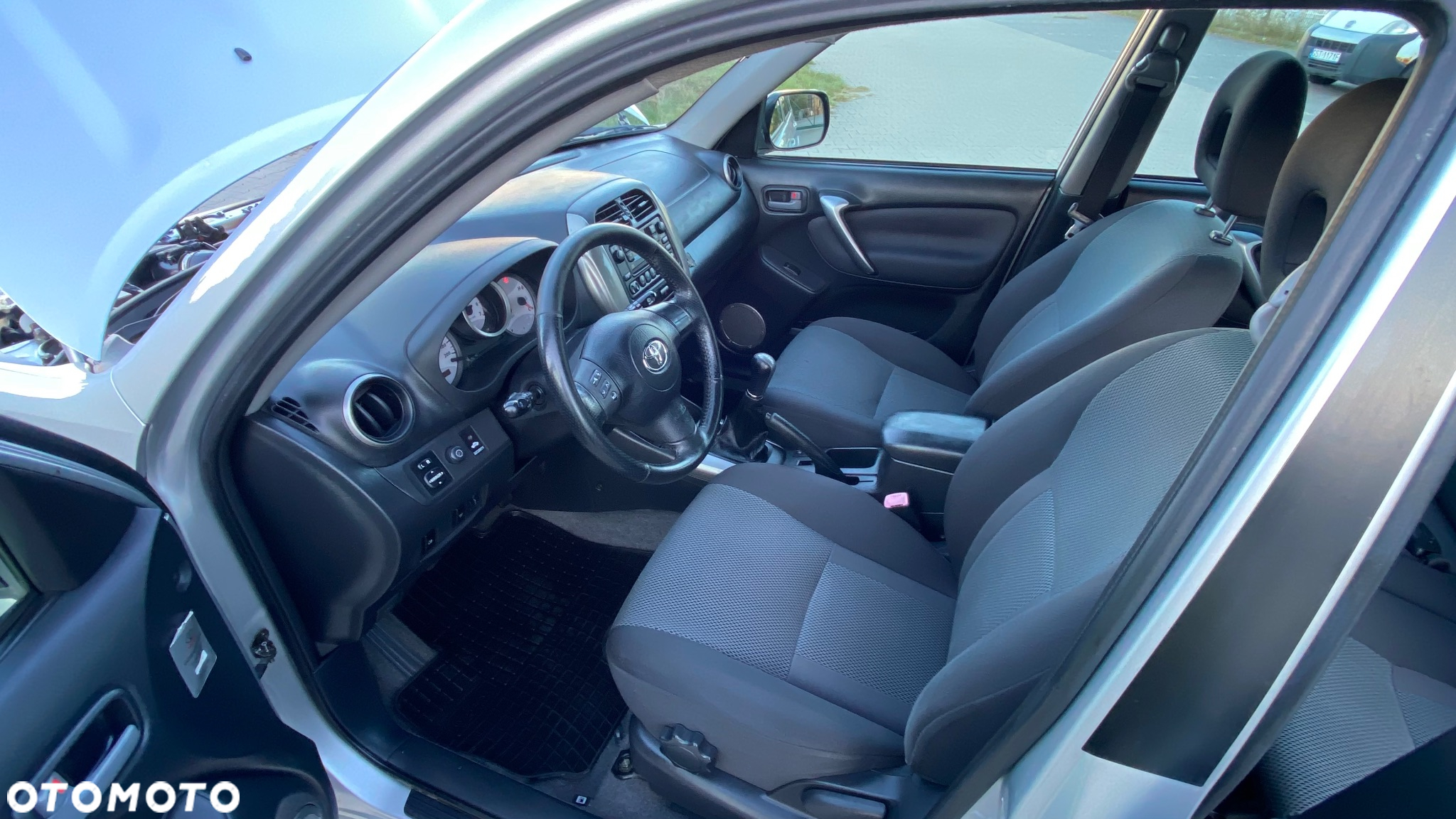 Toyota RAV4 - 27