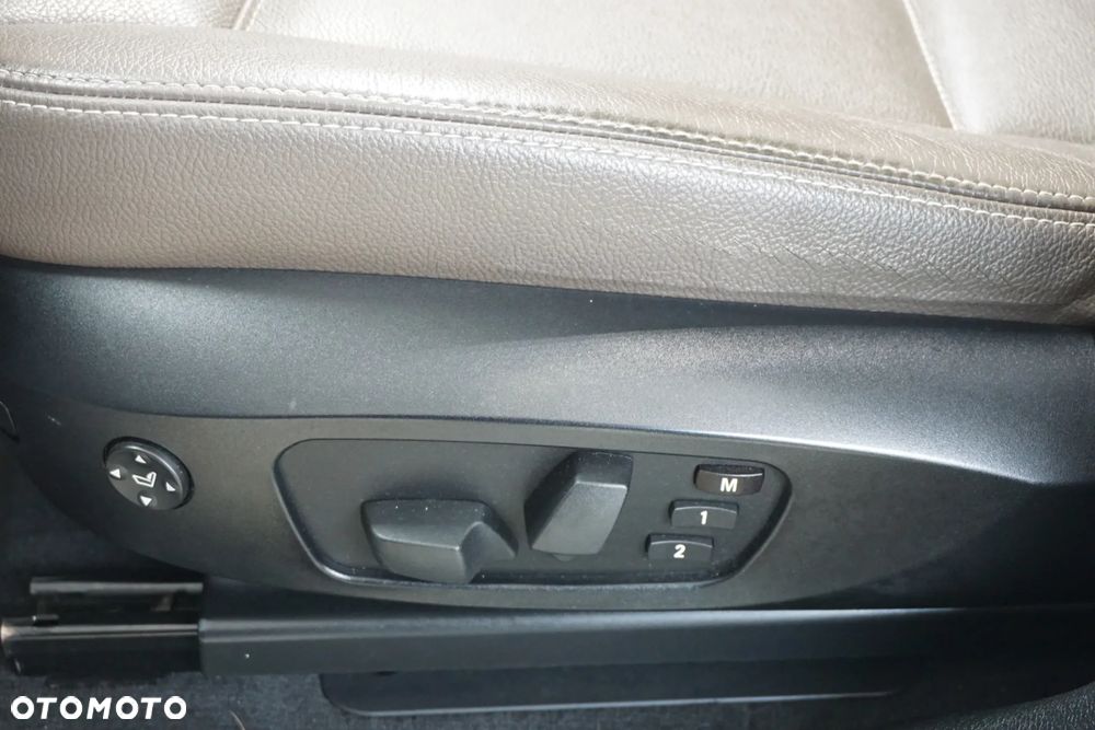 BMW X3 xDrive35d - 30