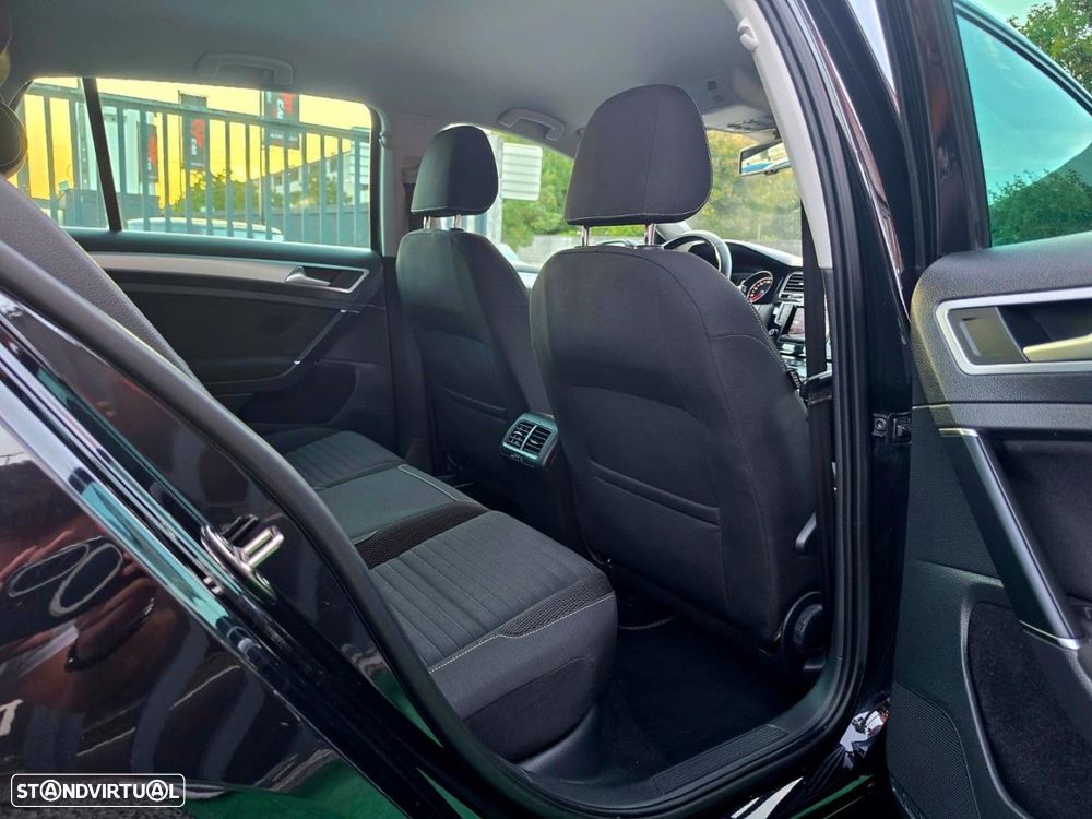 VW Golf - 22