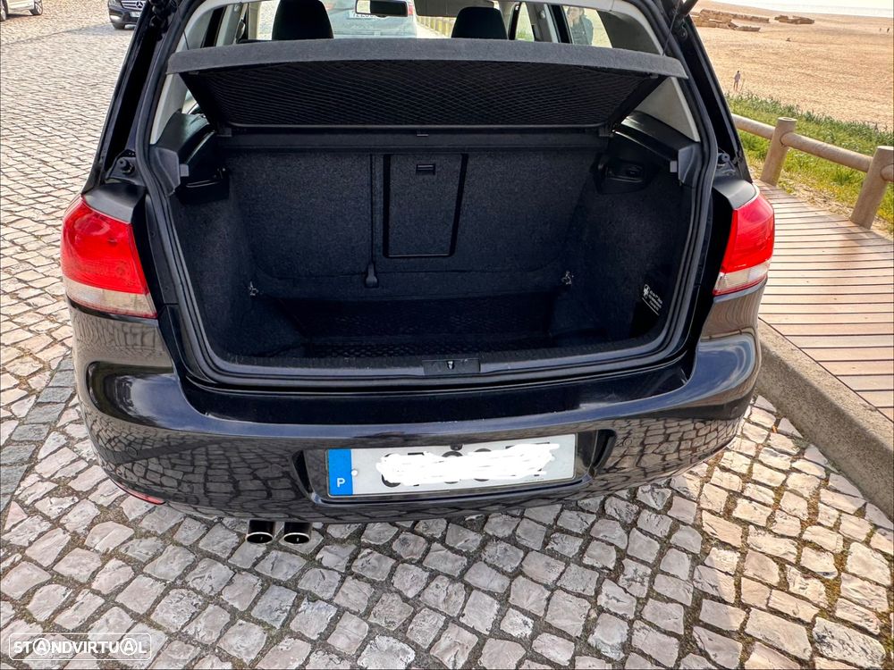 VW Golf 2.0 TDi Confortline - 4