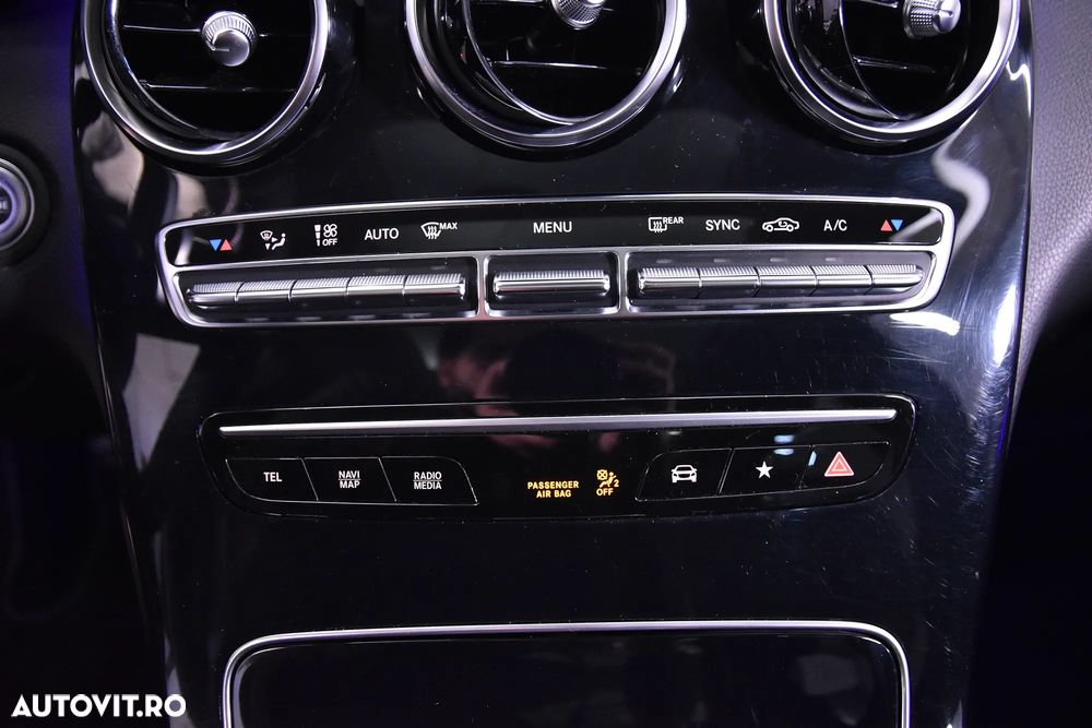 Mercedes-Benz GLC 300 d 4Matic 9G-TRONIC AMG Line - 18