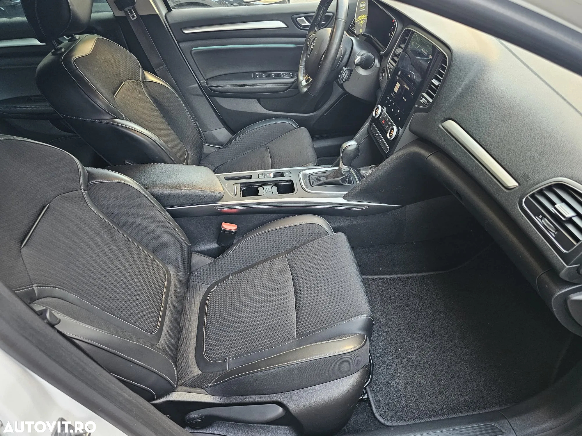 Renault Megane Grandtour BLUE dCi 115 EDC INTENS - 15