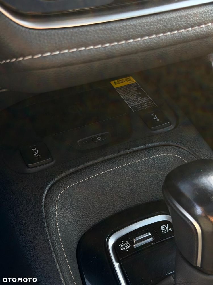 Toyota Corolla 2.0 Hybrid Executive - 24