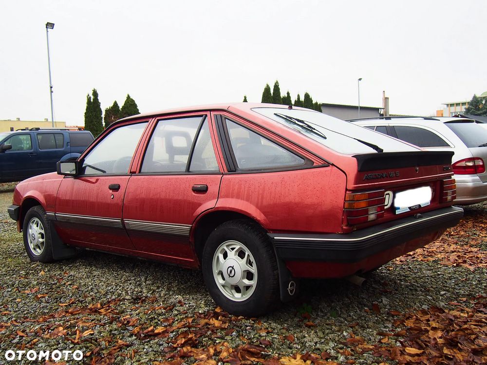 Opel Ascona 1.6 - 4