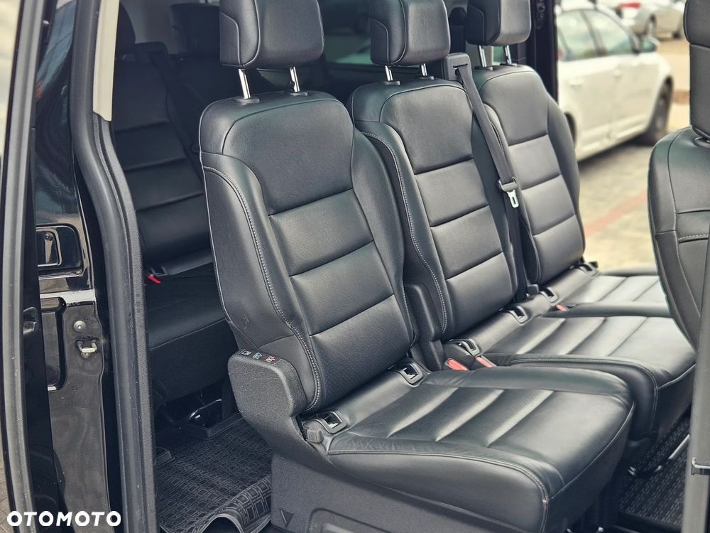 Peugeot Traveller - 19