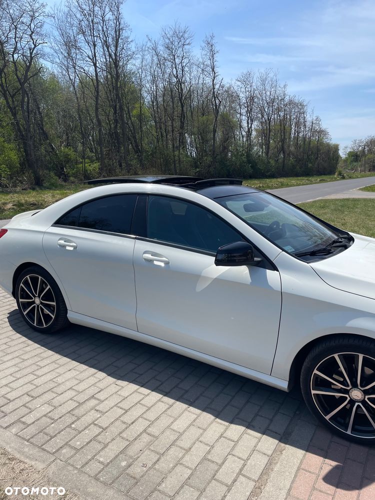 Mercedes-Benz CLA 180 AMG Line - 10