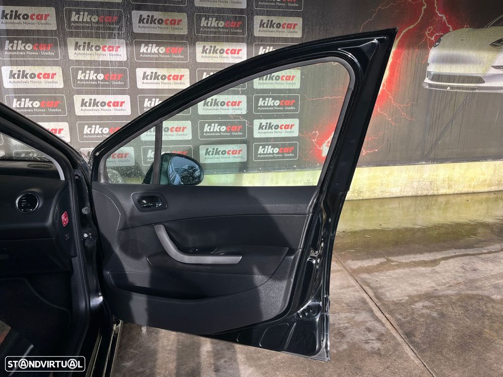 Peugeot 308 SW 1.6 e-HDi Allure CVM6 - 44