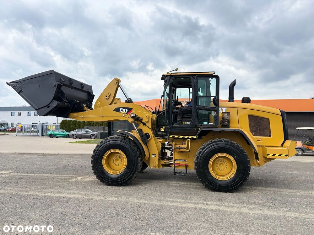 Caterpillar 930M - 9