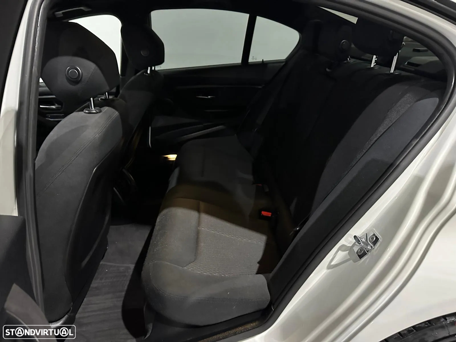 BMW 320 d Pack M - 43