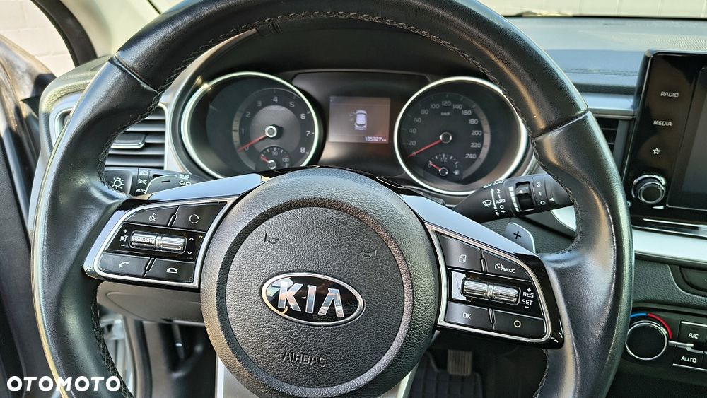 Kia Ceed 1.5 T-GDI M DCT - 19