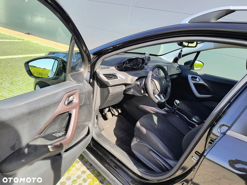 Peugeot 2008 1.6 e-HDi Allure S&S - 14
