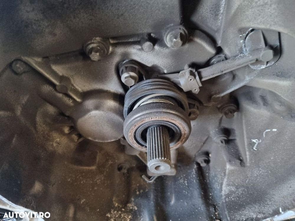 Cutie de viteze Dacia Duster II 1.6 Benzina 2018 - 2021 115CP Manuala 5 Trepte H4M 738 ... - 3