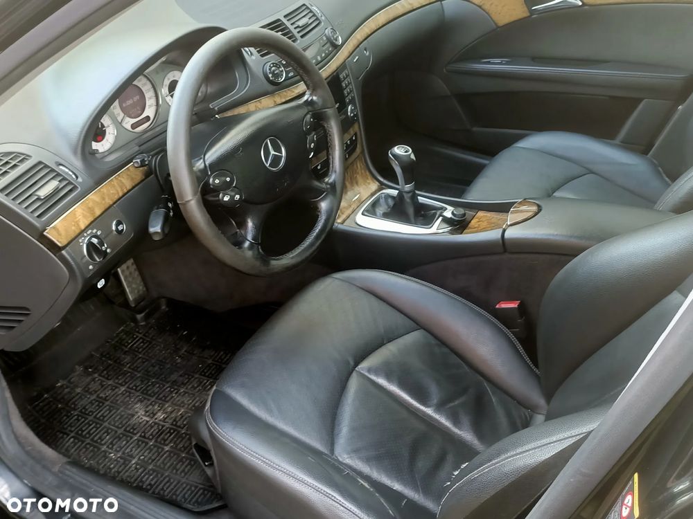 Mercedes-Benz Klasa E 200 Kompressor T Avantgarde - 11