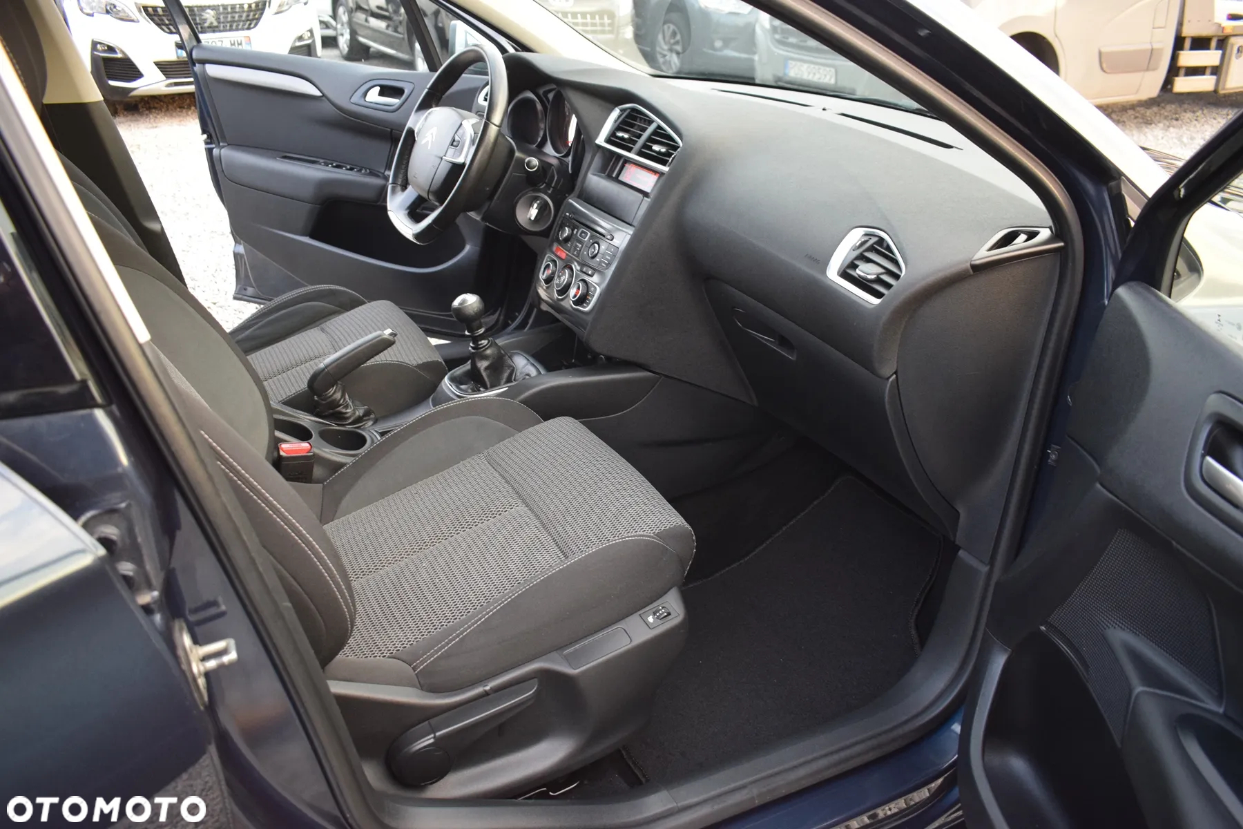 Citroën C4 1.2 PureTech Business Edition S&S - 11