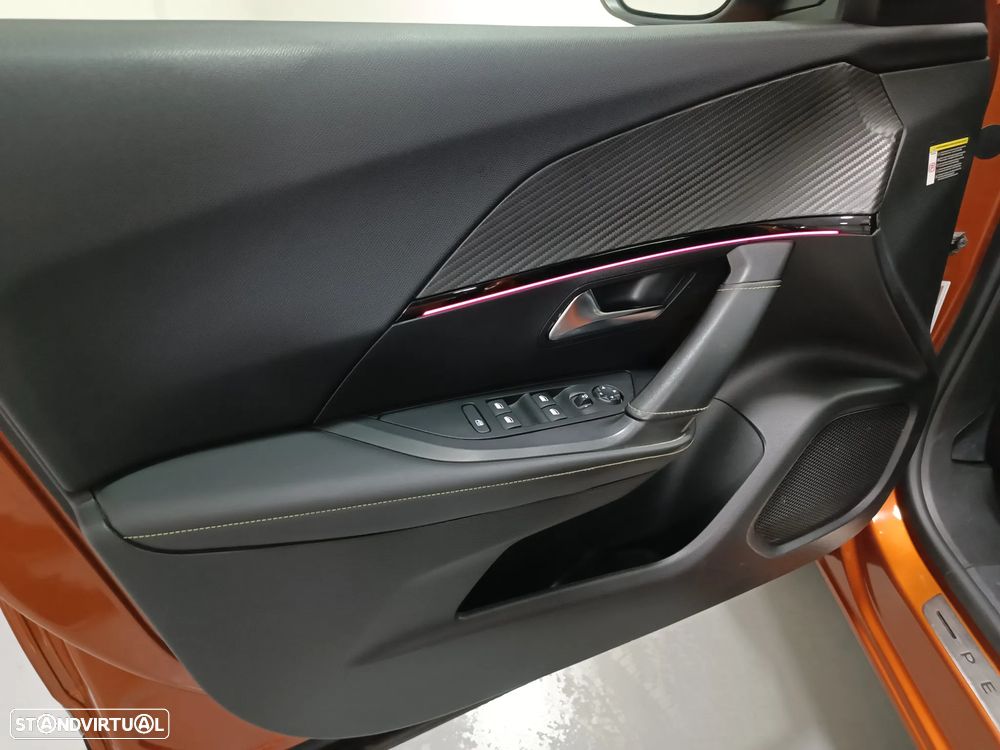 Peugeot 2008 PureTech 130 Stop&Start GT-Line Edition - 11