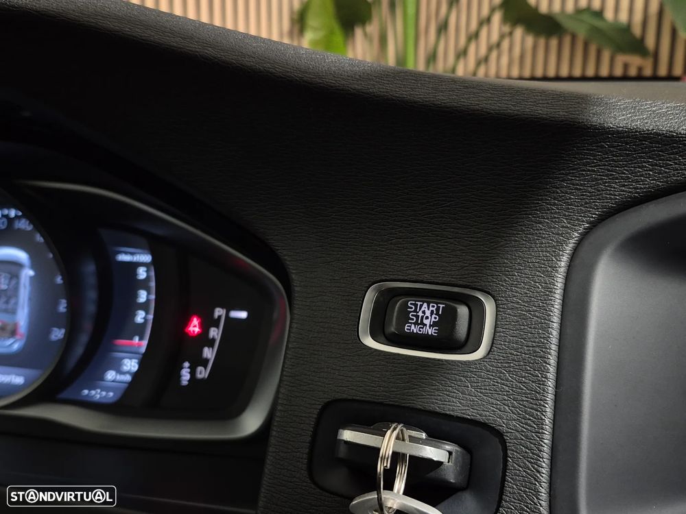 Volvo V60 1.6 D2 Momentum Eco Powershift - 18