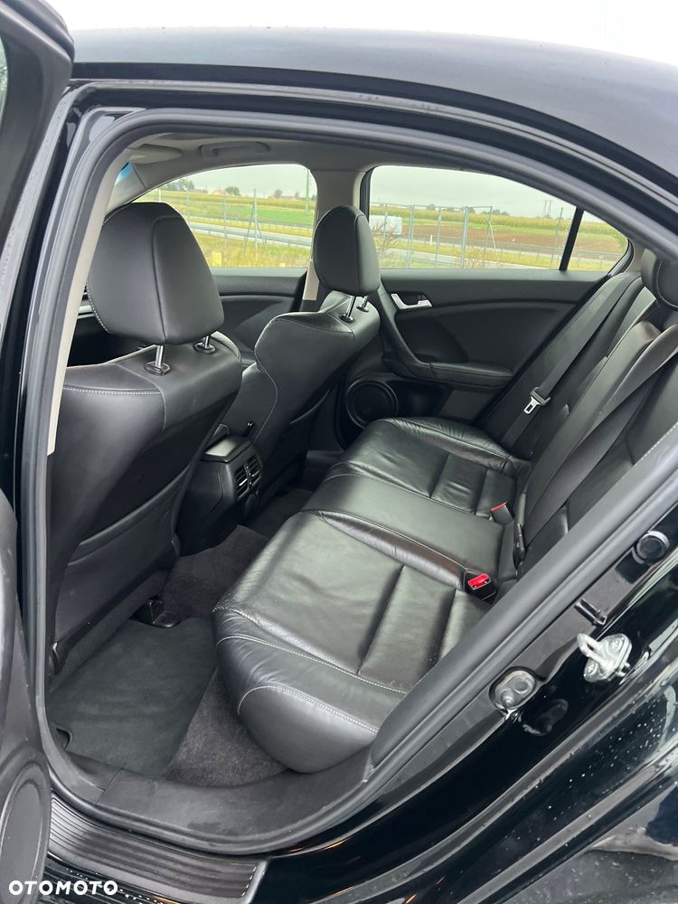 Honda Accord 2.4 Executive - 24