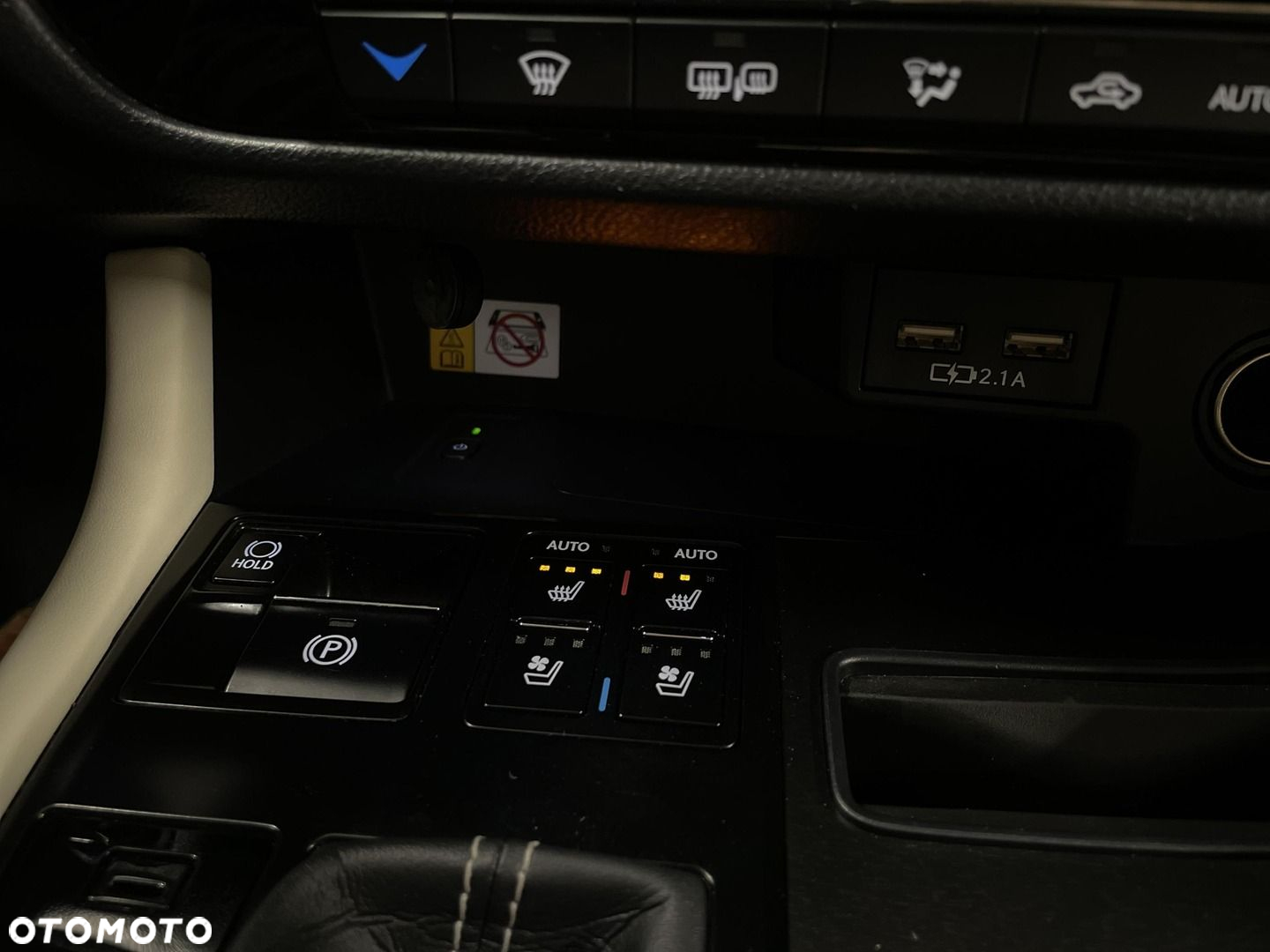 Lexus RX - 25