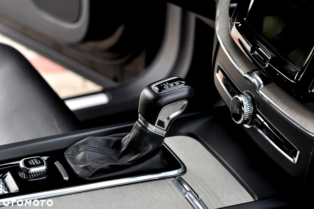 Volvo XC 60 D4 Geartronic Inscription - 33
