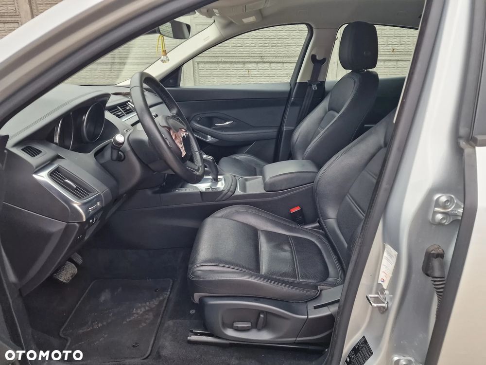Jaguar E-Pace P200 AWD R-Dynamic S - 9