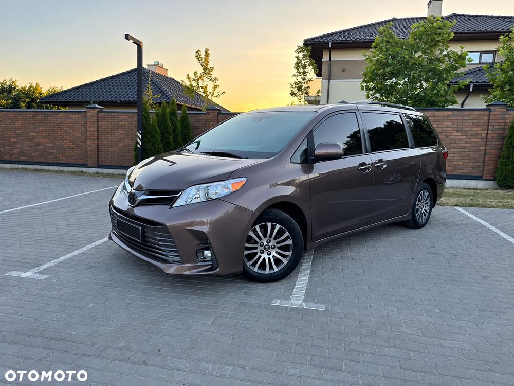 Toyota Sienna 3.5 V6 - 2